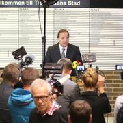 Arkivbild: Stefan Löfven håller presskonferens i Trollhättan efter attacken