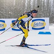 Arkivbild: Elvira Öberg under damernas 10 km jaktstart vid världscuptävlingarna i skidskytte på Östersunds skidstadion den 7 december 2025.