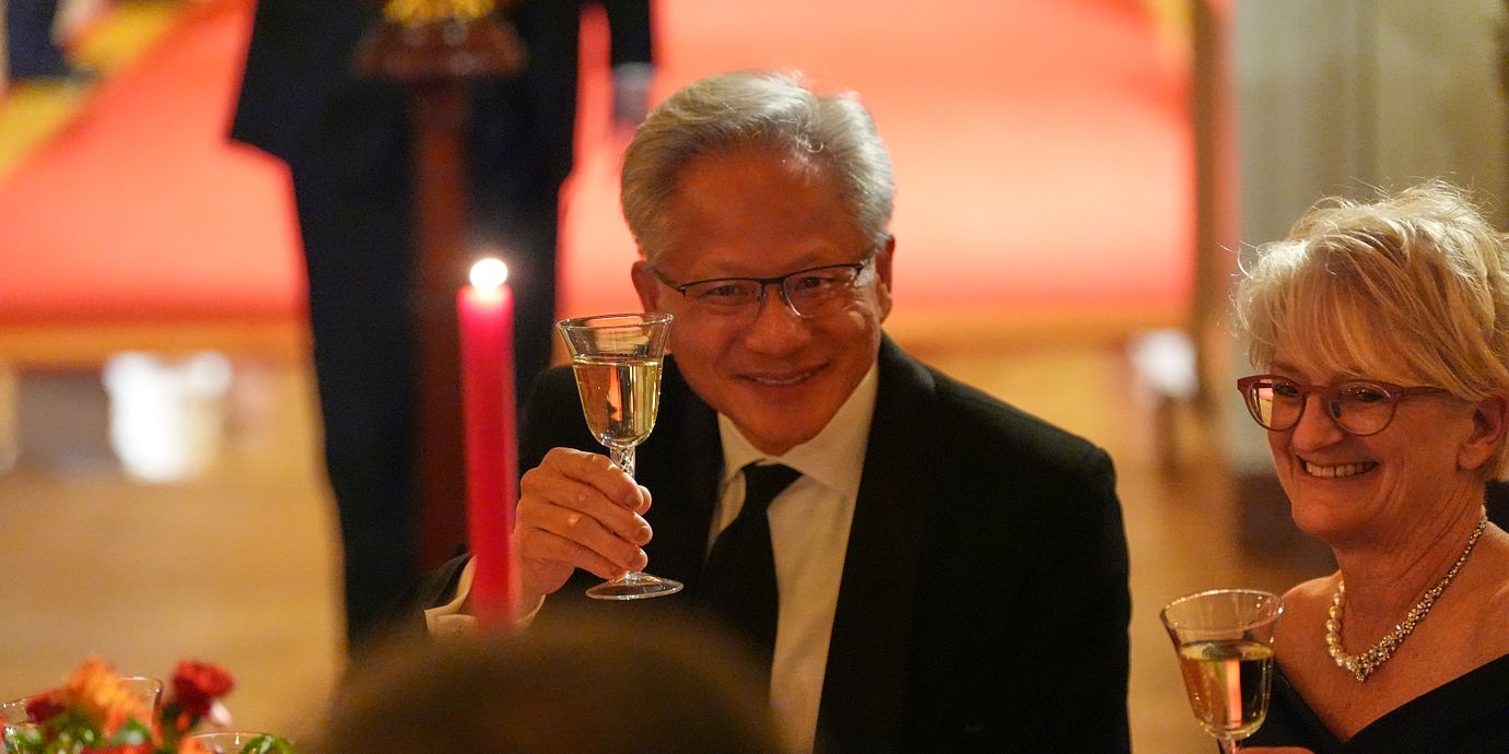 Nvidias vd Jensen Huang med hustrun Lori Smile under banketten.