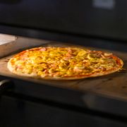 Kvinnan hävdar att hon bara ville beställa en pizza.