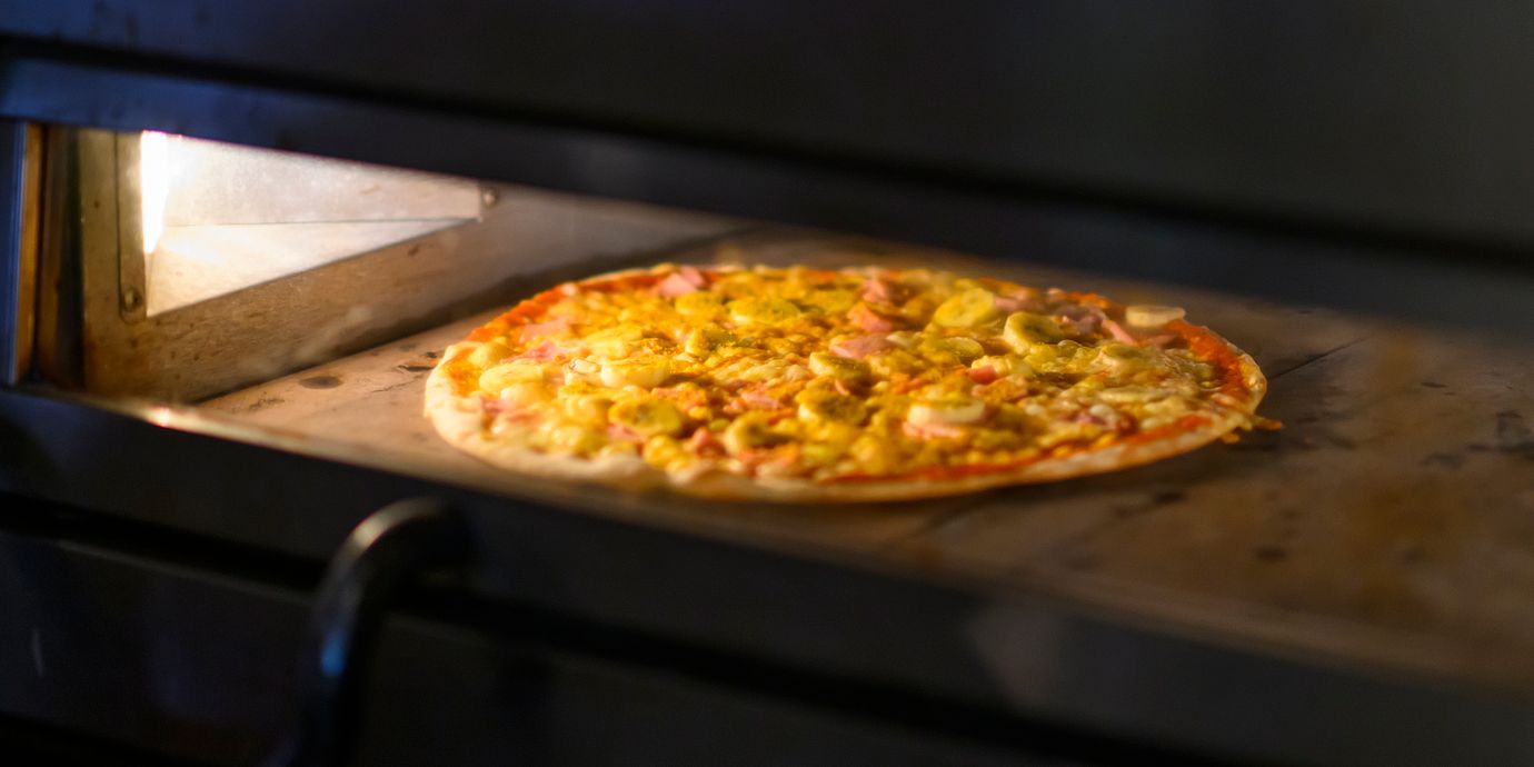Kvinnan hävdar att hon bara ville beställa en pizza.