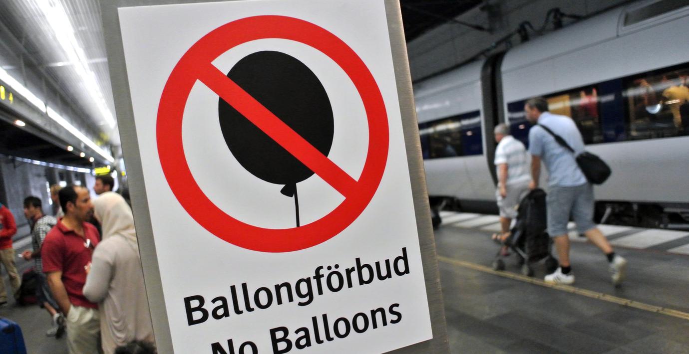 Ballongförbud råder sedan många år tillbaka på Malmö central – av förekommen anledning. 