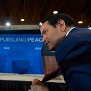 Rysslands utrikesminister Sergej Lavrov och USA:s Marco Rubio.