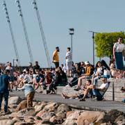 Folkliv på Sundspromenaden i Malmö.