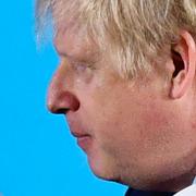 Boris Johnson höll segertal under Torypartiets valvaka. 