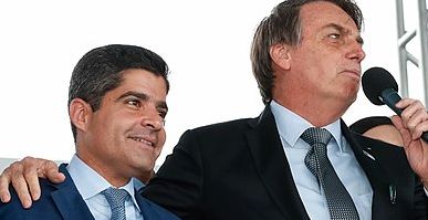 Antonio Carlos Maghales Neto, bredvid Jair Bolsonaro. Alan Santos/PR
