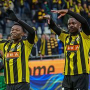 Häckens Abdoulaye Doumbia och Brice Wembangomo.
