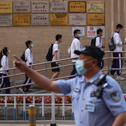 Toronto / kinesisk polis i Peking