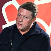 Socialdemokraternas Lawen Redar (S) och partisekreterare Tobias Baudin (S).