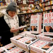 Boken Fire and Fury till salu i en bokhandel i New York. 