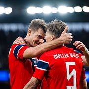Norska spelare firar under matchen mot Sverige 1 juni.