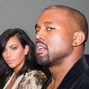 Kanye West med hustrun Kim Kardashian