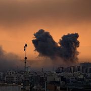 Rök över Teheran.