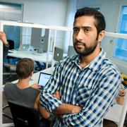 Utvecklaren Tayyab Shababs fall fick stor uppmärksamhet i Sverige. Han och hans fru utvisades på grund av att hans tidigare arbetsgivare missade att teckna en tjänstepensionsförsäkring. Han lämnade Sverige i augusti efter att ha fått jobb i Berlin. 