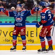 Oskarshamns David Quenneville jublar efter 2-2.