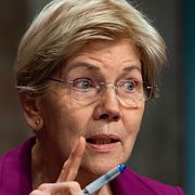 Elizabeth Warren och minoritetsledaren Chuck Schumer.