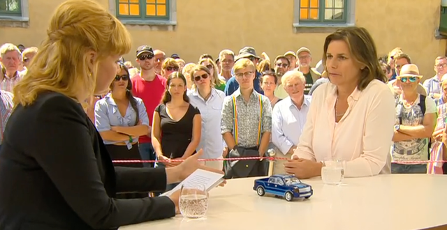 Belinda Olsson och Isabella Lövin (MP). Skärmdump från SVT.