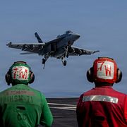 USA:s centralkommando har släppt bilder från de amerikanska förberedelserna inför attacken mot Iran förra helgen. 