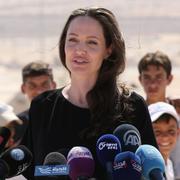 Angelina Jolie besökte ett syriskt flyktingläger för två veckor sedan.