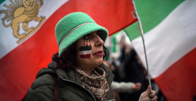 Protester mot Iran i Lyon på lördagen. Illustrationsbild Laurent Cipriani / AP