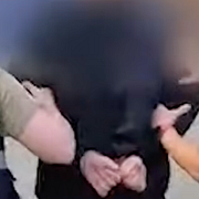 I måndags lade spansk polis upp en video som visar gripandet av den svenske gängtoppen Emin Muqa Kulic.