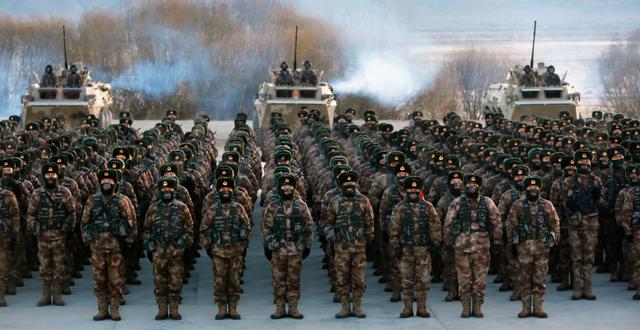Kinesiska soldater under en övning i januari. TT NYHETSBYRÅN