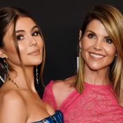 Olivia Jade och Lori Loughlin.