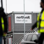 Anställda går av sitt skift vid Northvolts fabrik i Skellefteå.