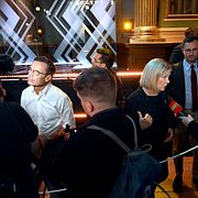 Moderaternas partiledare Ulf Kristersson (M) och statsminister Magdalena Andersson (S), arkivbild från förra valrörelsen.