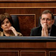 Spaniens vice premiärminister Soraya Saenz de Santamaria och premiärminister Mariano Rajoy. 