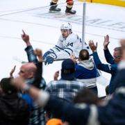 Torontos Auston Matthews firar matchavgörande 2–1 mot Anaheim.