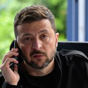 Zelenskyj pratade med Donald Trump under måndagseftermiddagen. 
