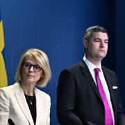 Vice statsminister Ebba Busch (KD), finansminister Elisabeth Svantesson (M) samt Oscar Sjöstedt (SD), Sverigedemokraternas ekonomisk-politiske talesperson under pressträff där budgetnyheter presenteras.