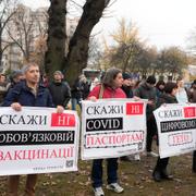 Demonstration mot vaccinkrav i Kiev.