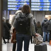 Tågresenärer på Stockholm Central.