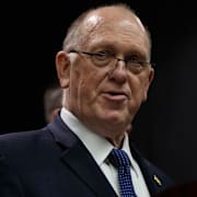 Tom Homan på torsdagens presskonferens.