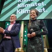 Miljöpartiets språkrör Daniel Helldén och Amanda Lind.