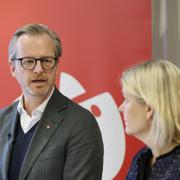 SOLNA 20221217
 Socialdemokraternas ekonomisk-politiske talesperson Mikael Damberg och partiledaren Magdalena Andersson.