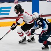 Renata Fast och Kendall Coyne Schofield.