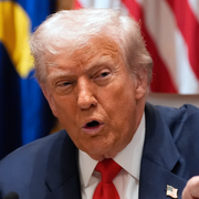 Trump / Hamaskrigare. 