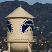 Arkivbild av Paramounts vattentorn i Los Angeles.