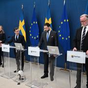 Statsminister Ulf Kristersson (M), näringsminister Ebba Busch (KD) och arbetsmarknads- och integrationsminister Johan Pehrson (L) samt Sverigedemokraternas partiledare Jimmie Åkesson (SD).