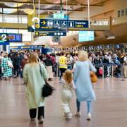 Resenärer på Arlanda.