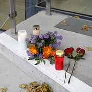 Blommor utanför Uppsalas konserthus. 