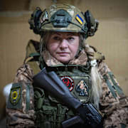 ”Akuma”, en 41-årig frivillig i den mobila luftvärnsgruppen ”Butjas häxor”.