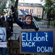 Demonstration utanför Polens författningsdomstol igår. 