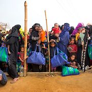 Massflykten till Bangladesh.