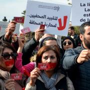 Journalister demonstrerar mot bristen på pressfrihet, Tunis 16 februari 2023.