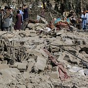 Ett förstört hus i östra Afghanistan efter en pakistansk bombning tidigare i veckan.