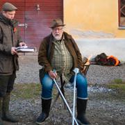 Leif GW Persson under en jakt på hans gård Elghammar.